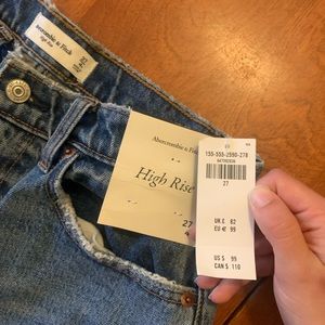 Abercrombie 90s straight leg jeans NWT!